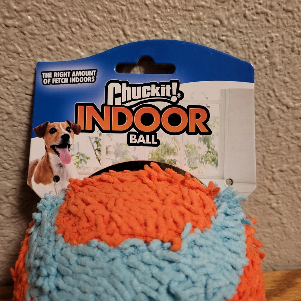 NWT Chuckit! Indoor Ball